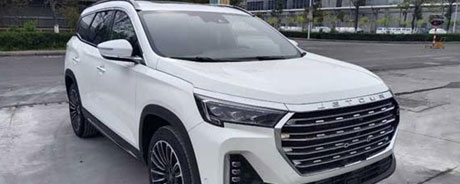 Jietu X90 plus ডবল স্ক্রিন ডিজাইন প্রদান করে